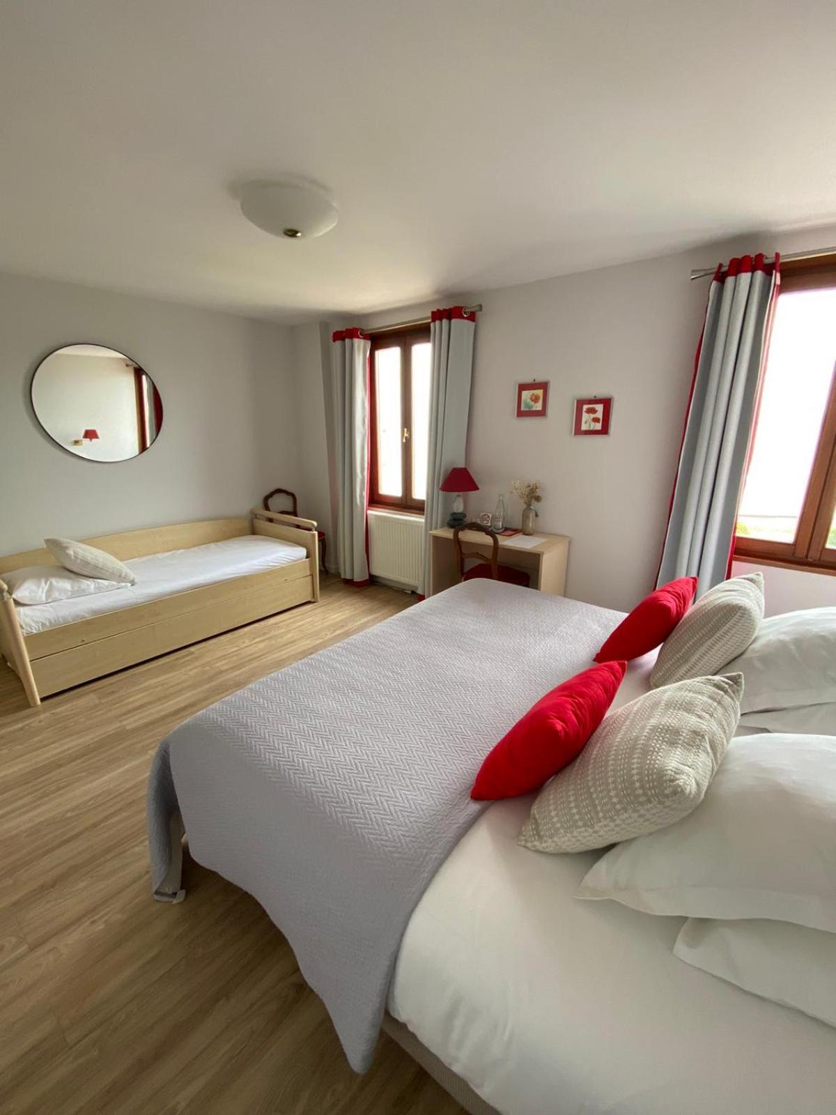 Hotel De La Plage Excénevex Eksteriør billede